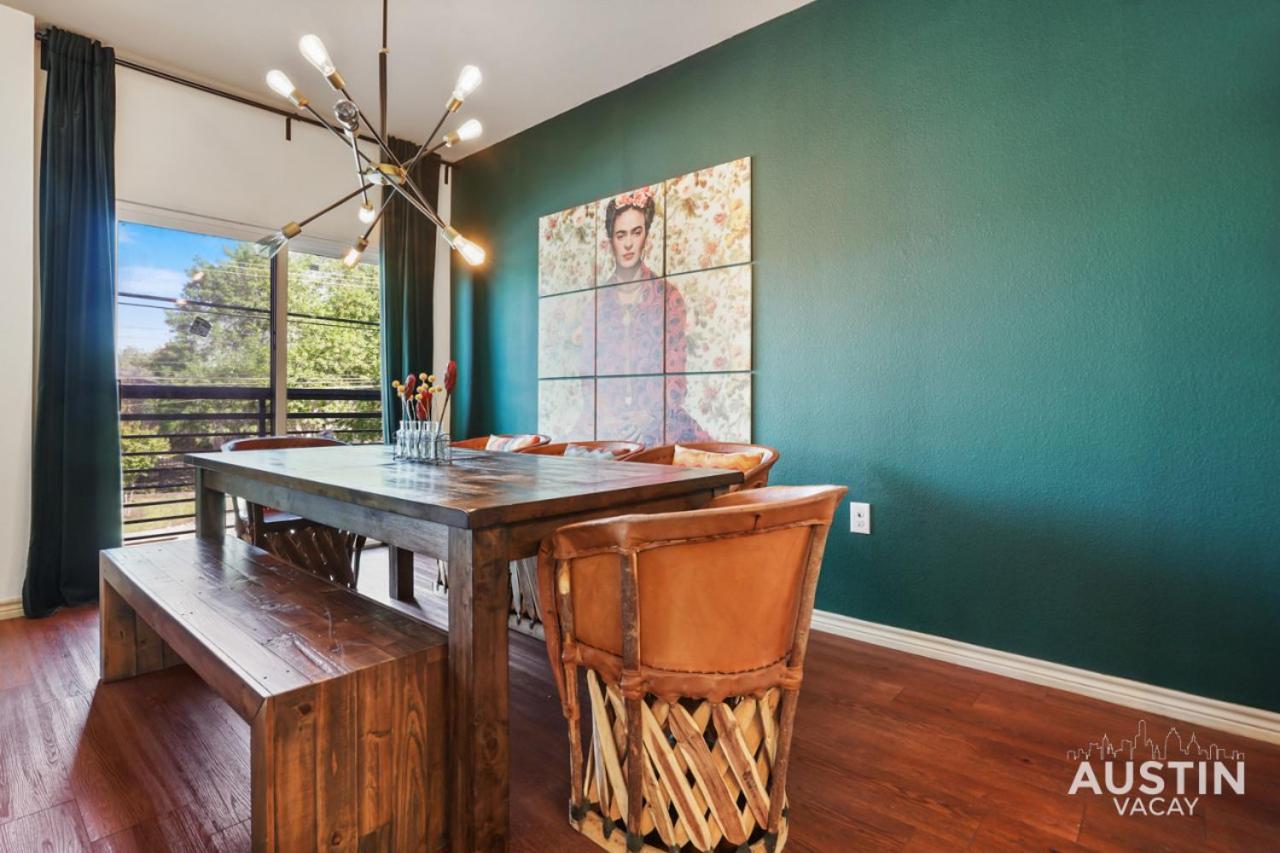 Stylish 4Br With Smart Tv And Free Garage Parking Apartment Austin Bagian luar foto